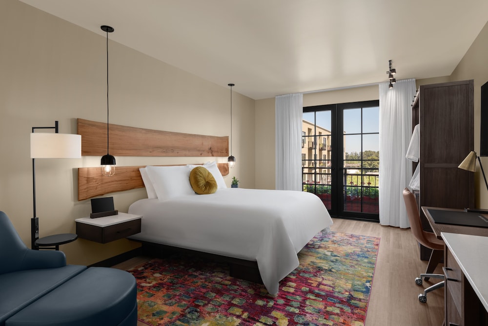 The Gordon Hotel 6/36