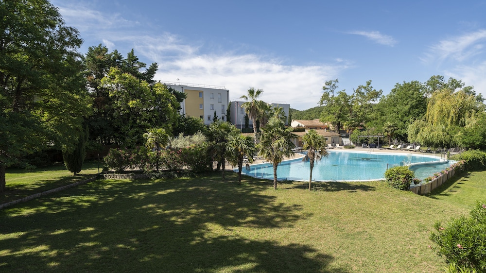 Hotel-Restaurant Les Oliviers 57/65