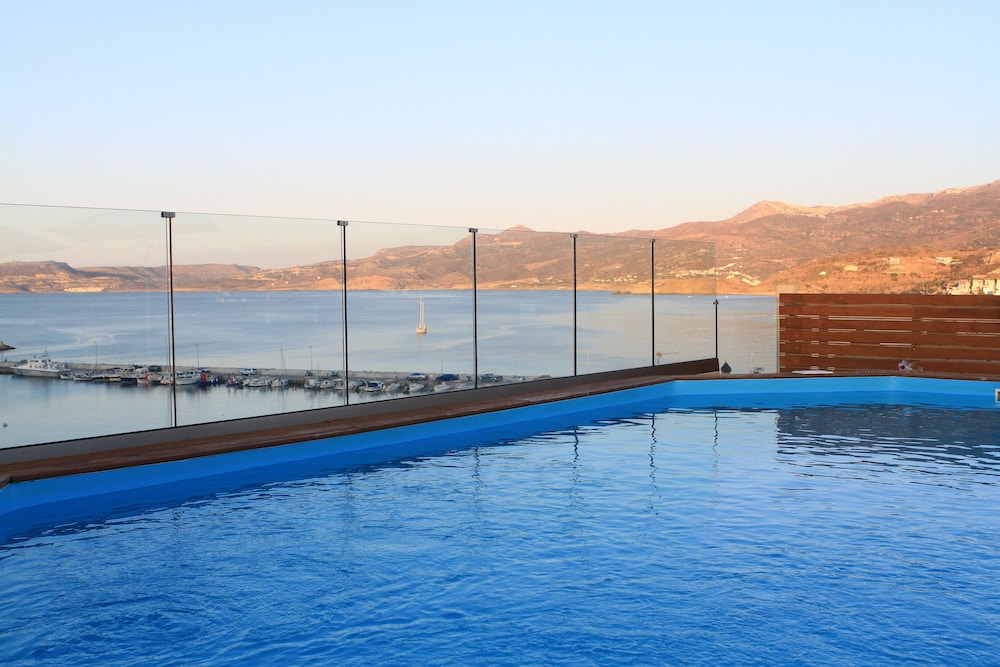 Itanos Hotel 24/25