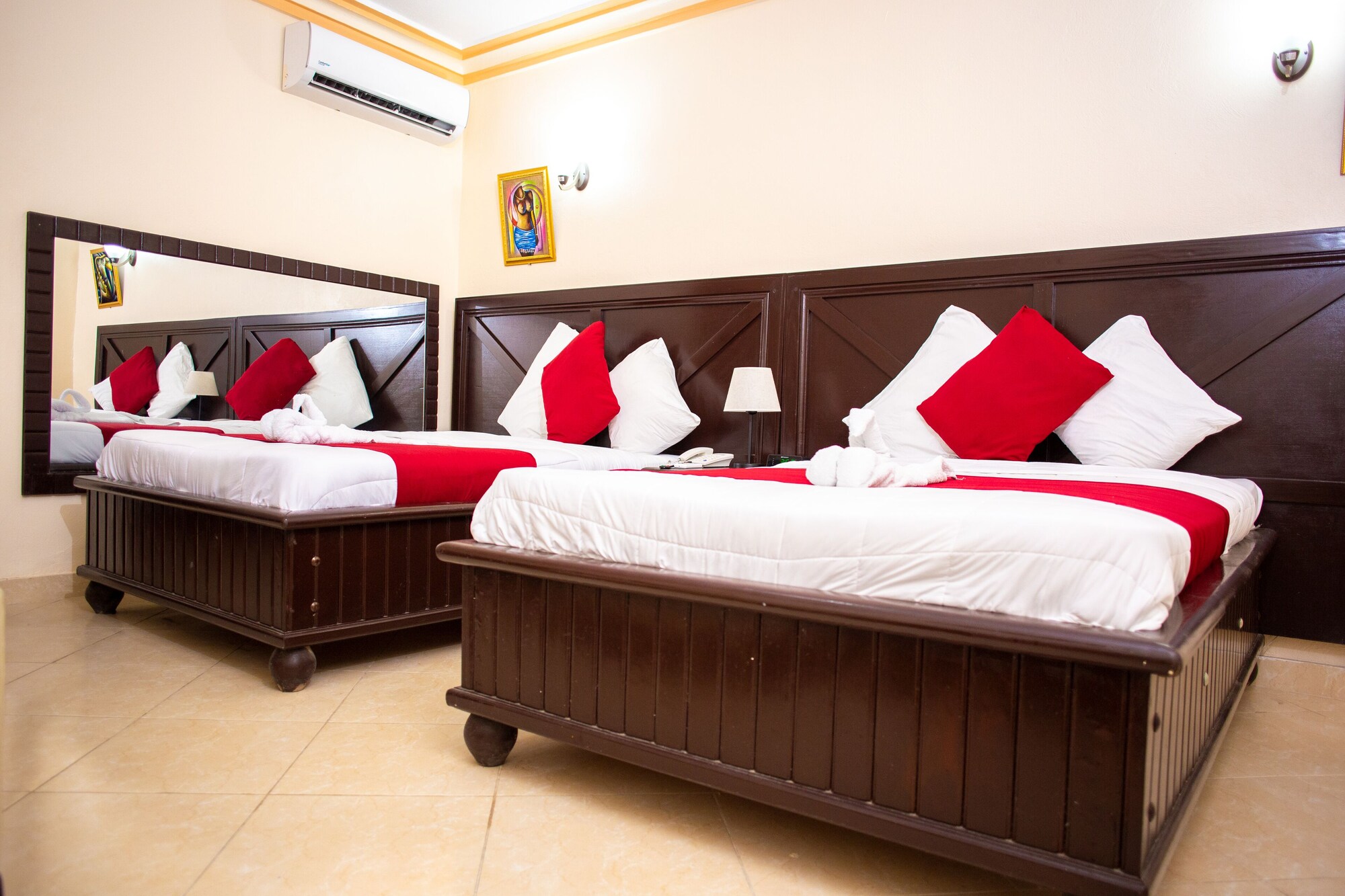 Classic, Single, Queen Bed