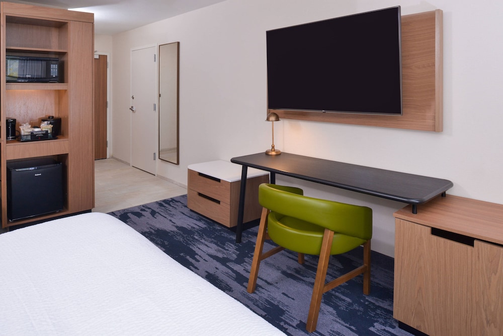 FAIRFIELD INN AND SUITES COLUMBUS GROVE CITY 15/49