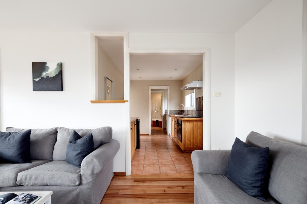 Piermont Retreat Swansea 34/55