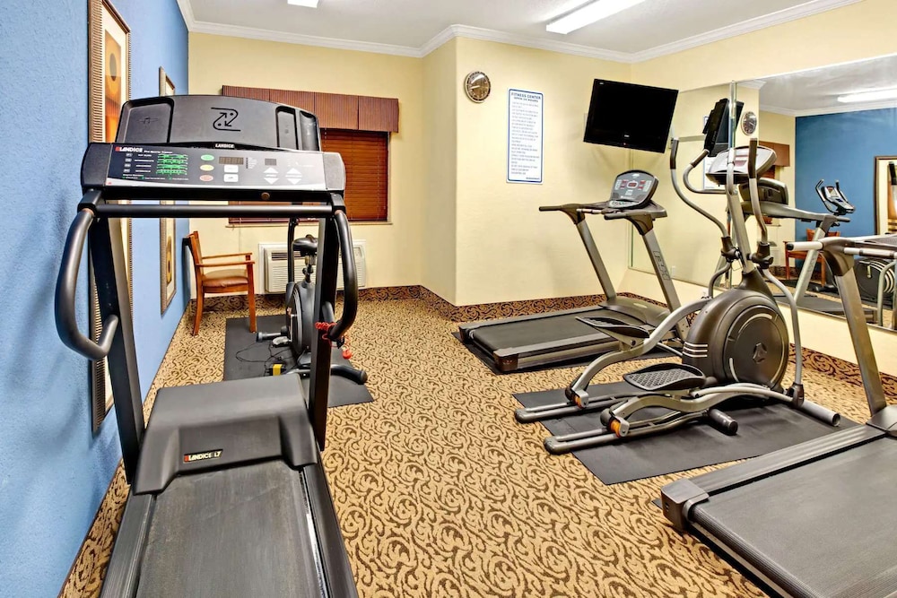 Extended Stay America Suites Baytown 14/21