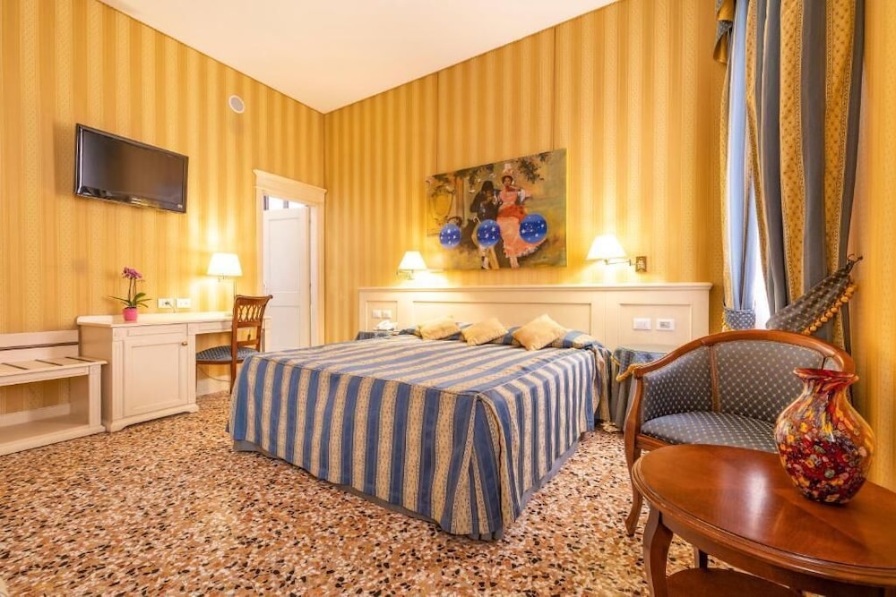Bella Venezia 26/66
