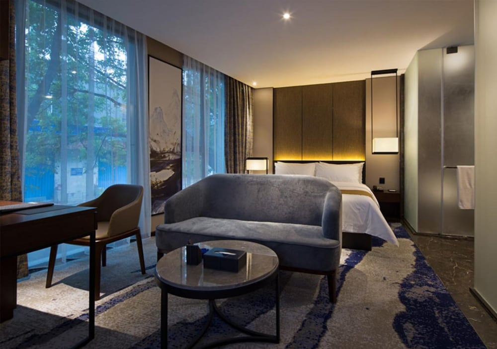 Bbhol Elegant Hotel 13/19