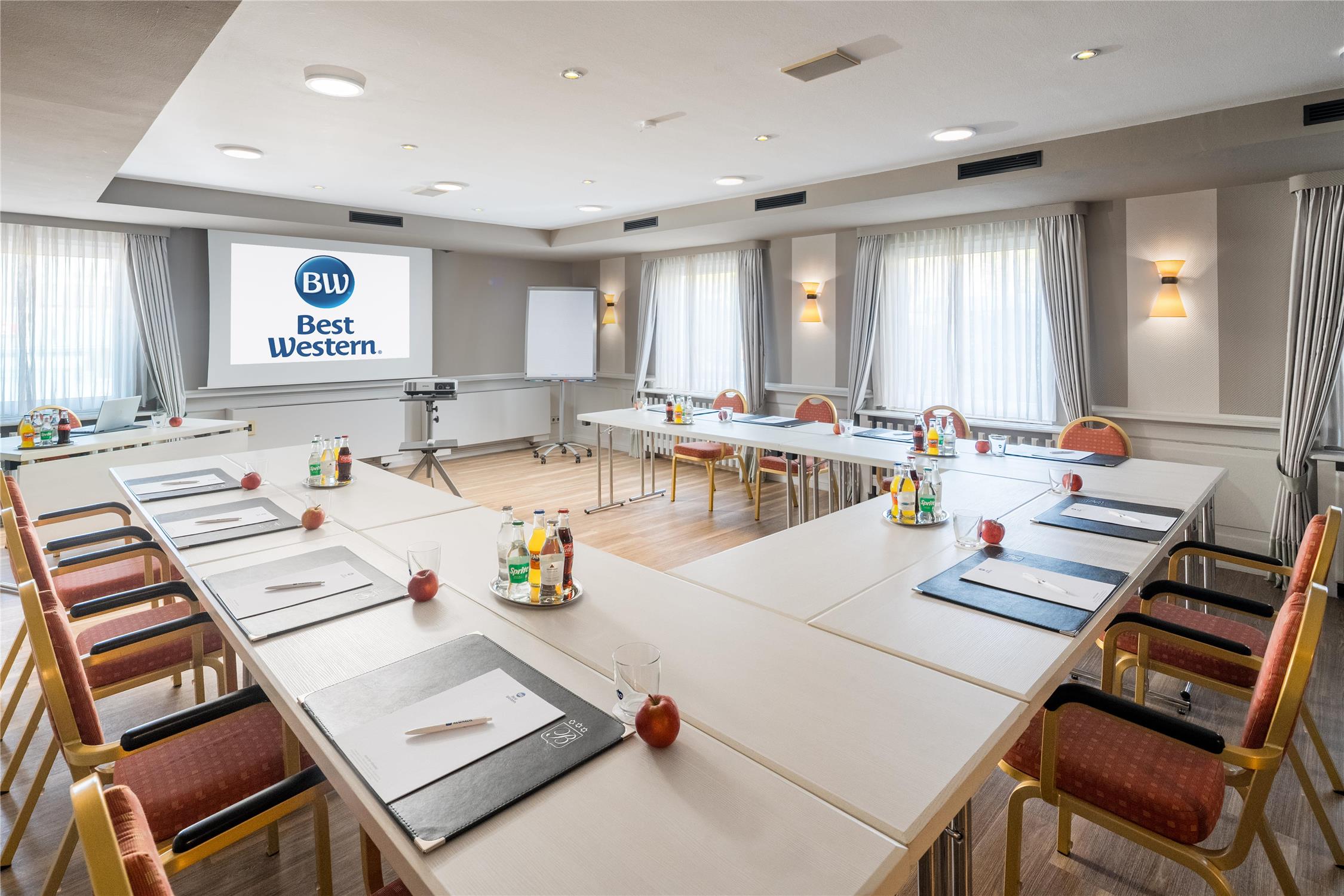 Best Western Hotel Der Foehrenhof 33/43