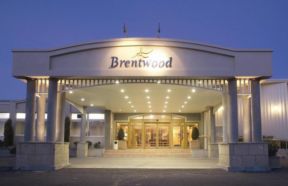 Brentwood Hotel 1/54
