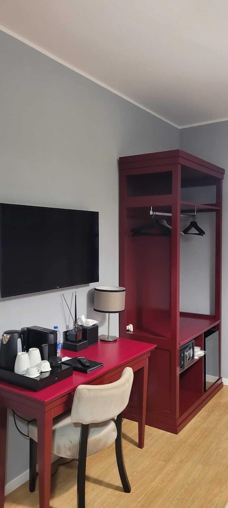 Flom Boutique Hotel 42/50