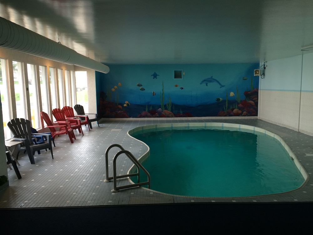 Coastal Inn Dieppe 8/54