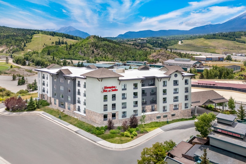 Hampton Inn & Suites Silverthorne 3/50