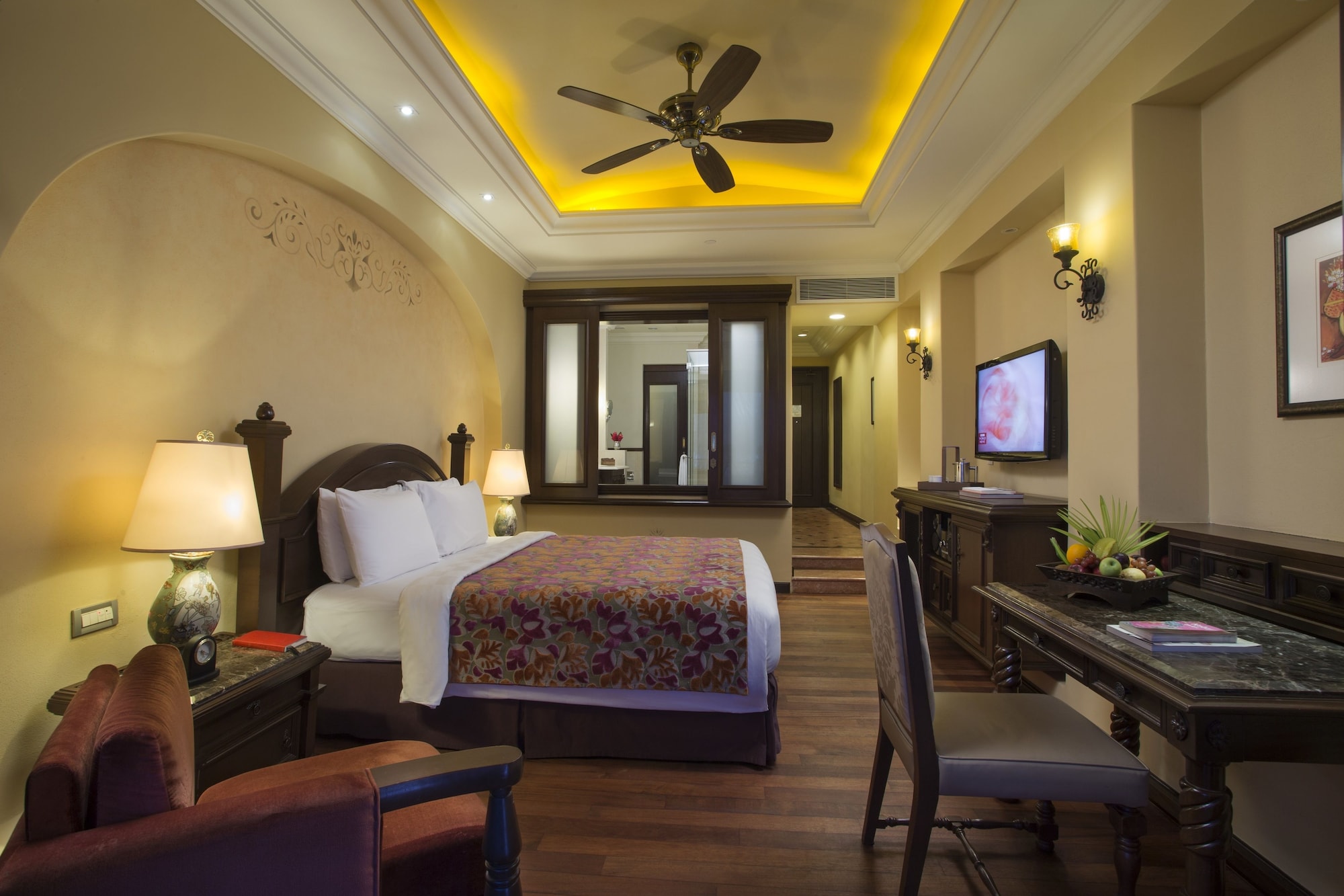 River, Deluxe, King Bed