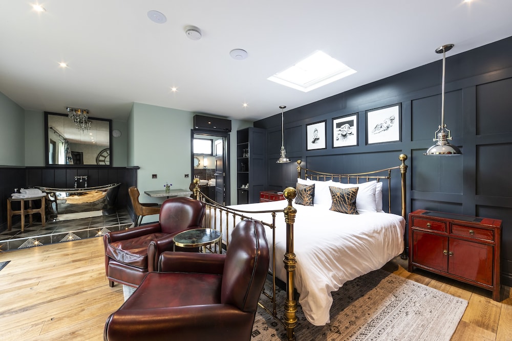 Great, Ous, Luxury, Suite, King Bed, Accessible