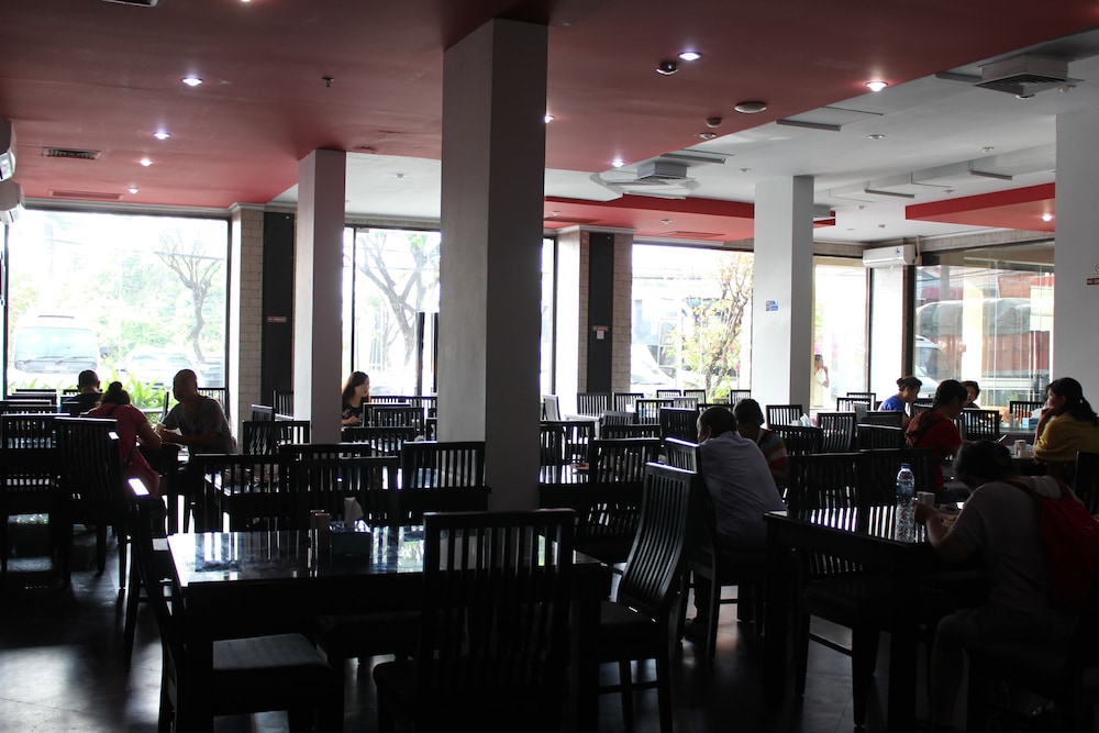 100 Sunset Hotel Kuta 48/66