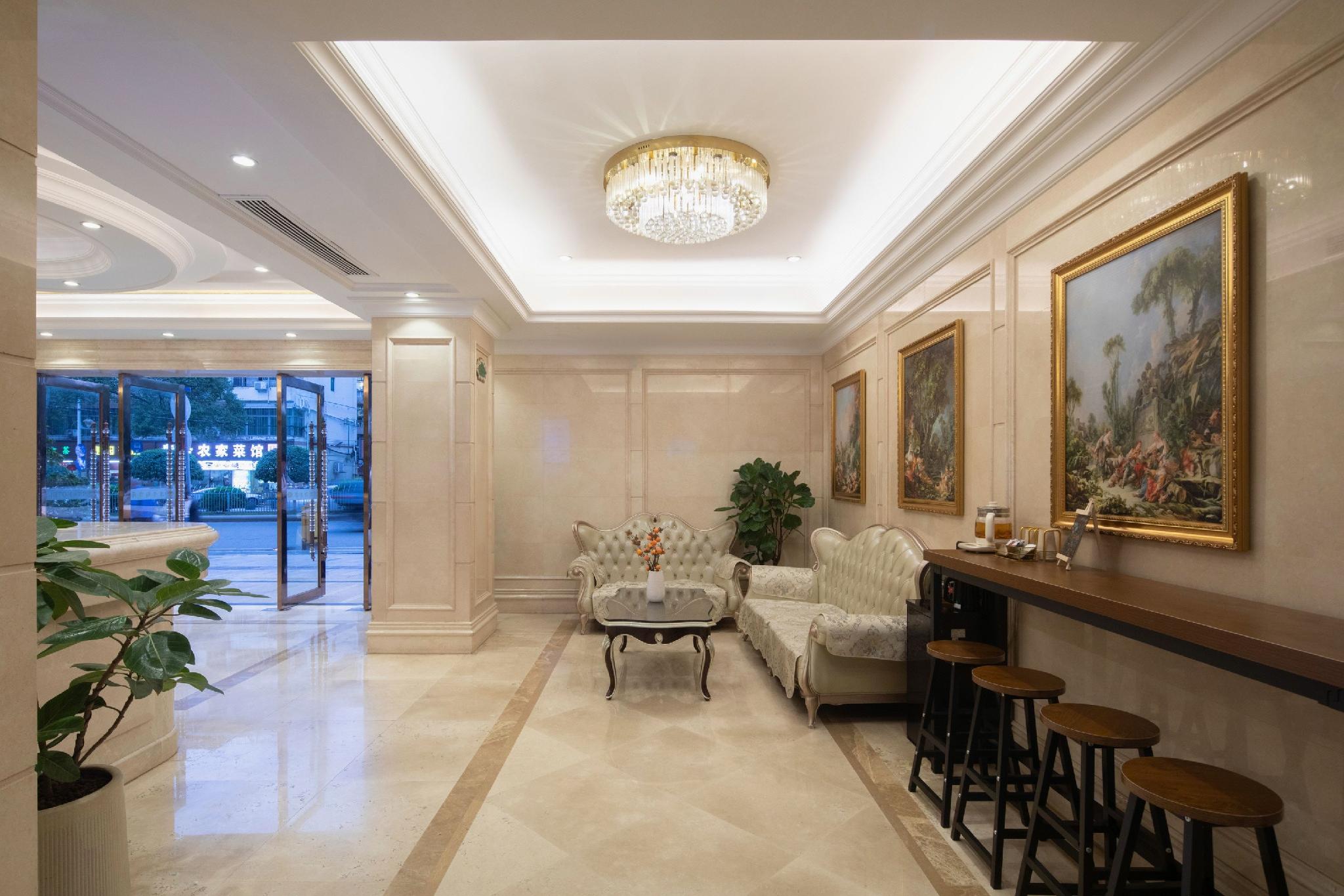 Vienna Hotel (Shenzhen Guanlan Renmin Road Heping) 34/37