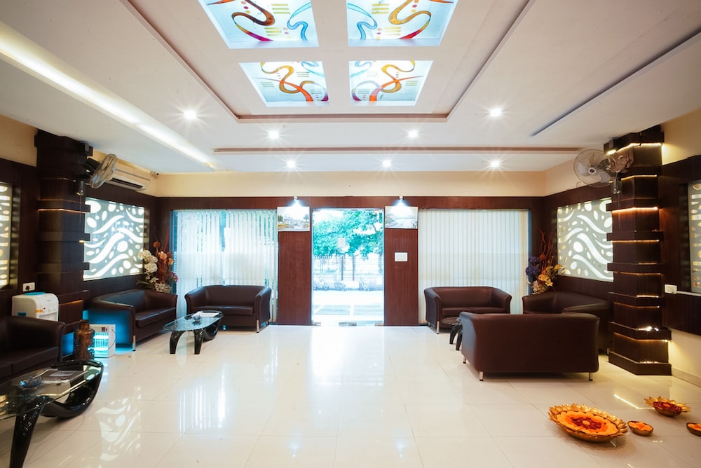 Hotel Flowers Inn 30/40
