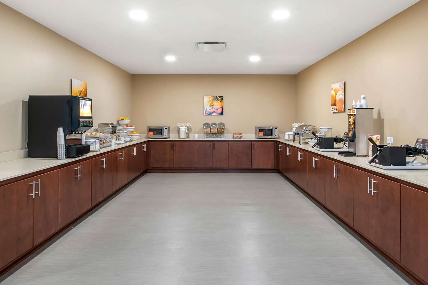 Comfort Inn and Suites Ames Near ISU Campus 20/41