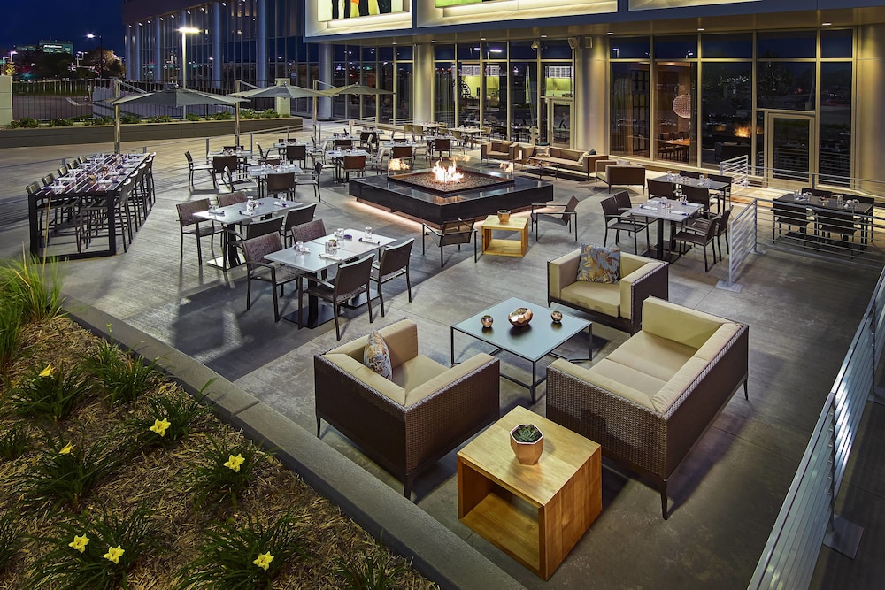 JW Marriott Minneapolis Mall of America 57/77