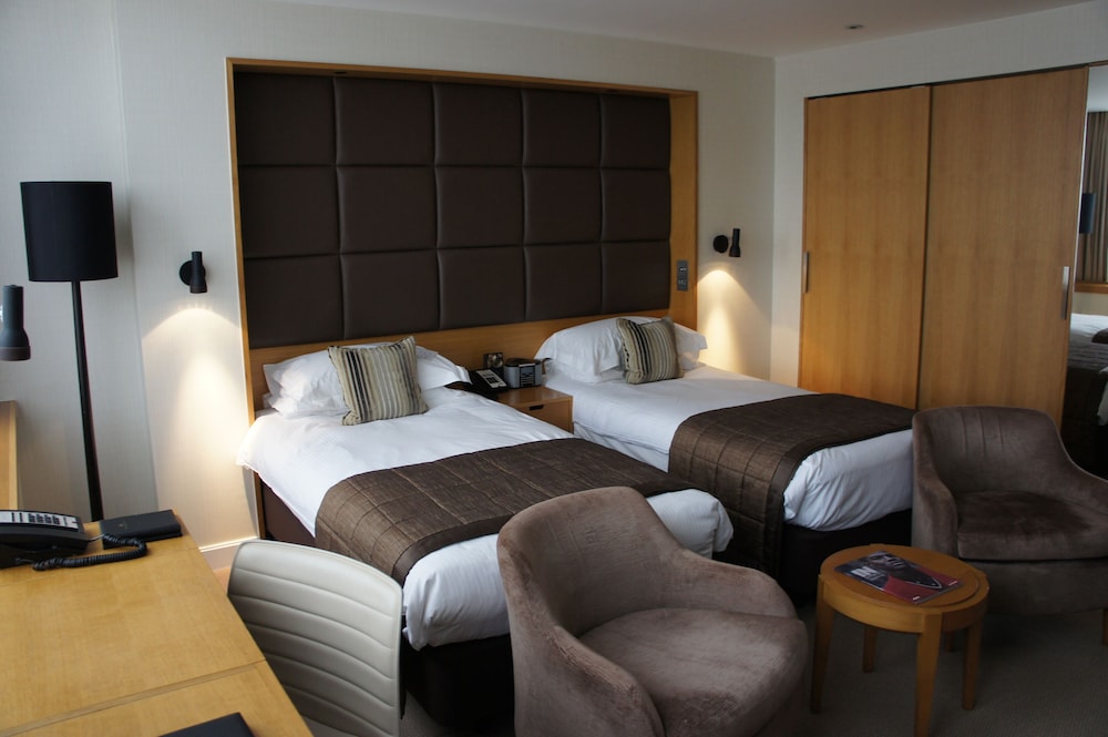 Royal Garden Hotel 29/85