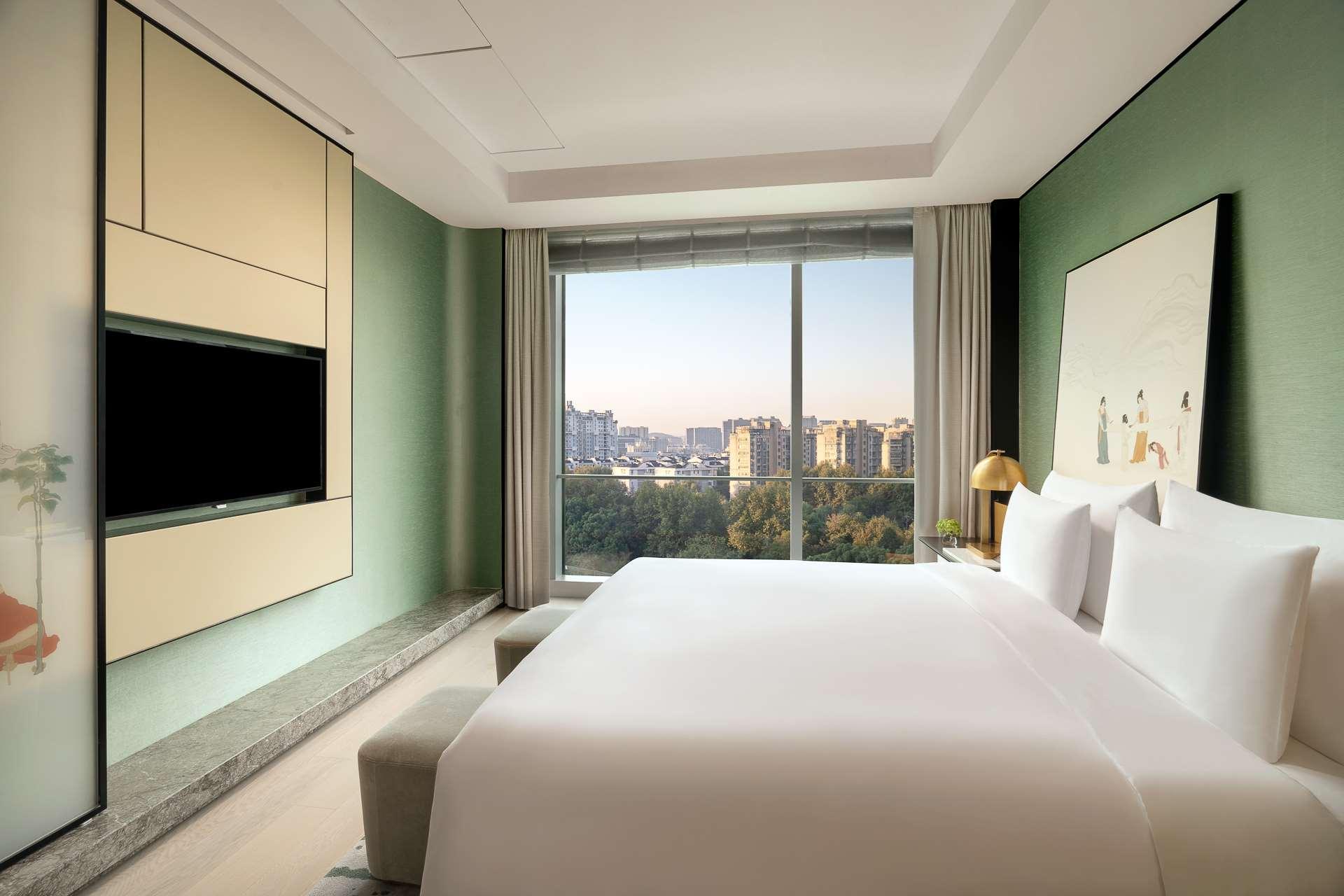 Deluxe, Double Bed