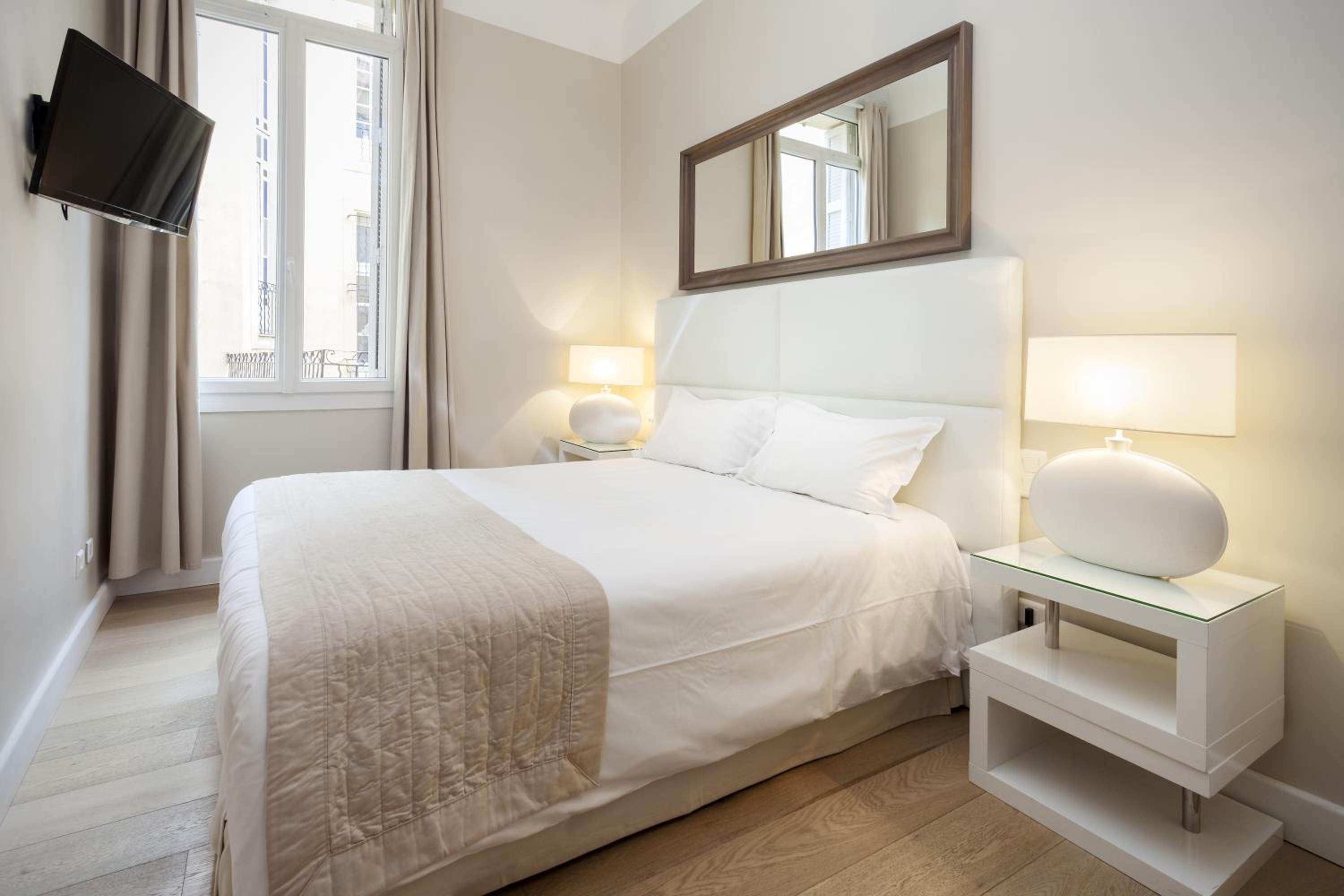 غرفة بسرير مزدوج، HOTEL DE FRANCE 2/2