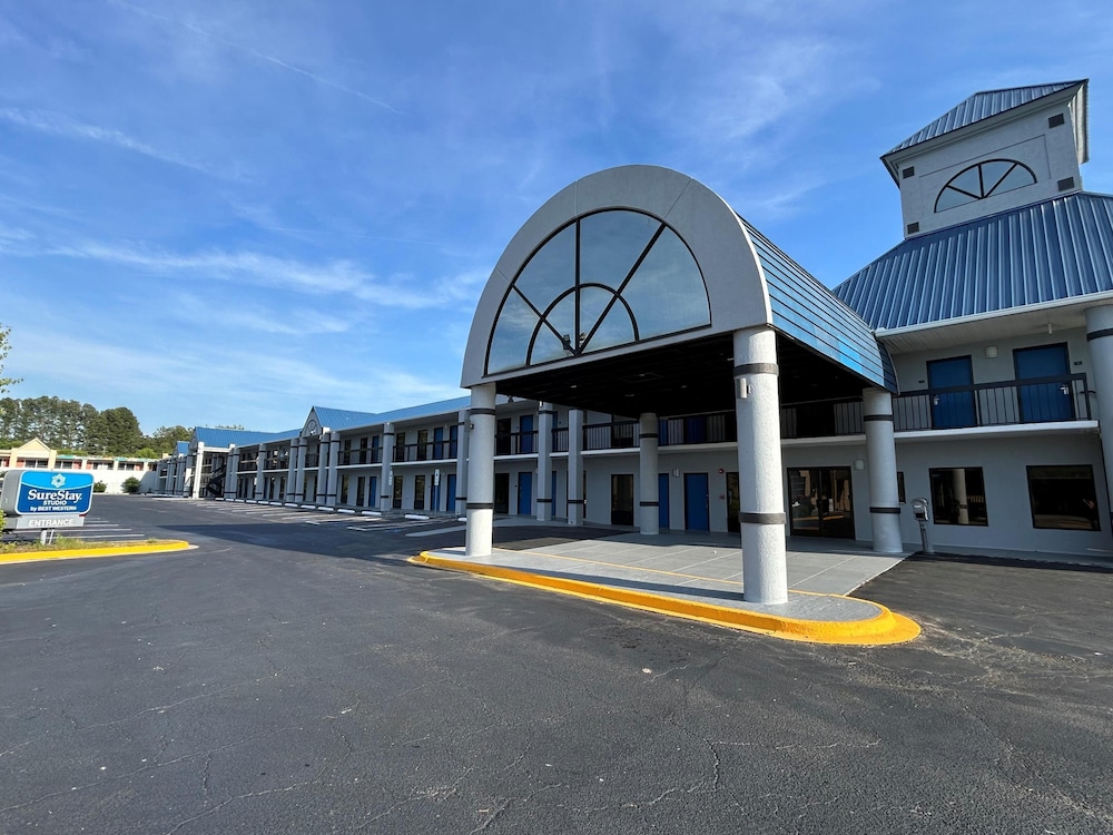 SureStay Studio by Best Western Rowland 32/41