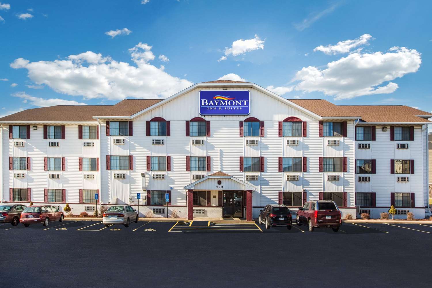 Baymont By Wyndham Cedar Rapids 2/45