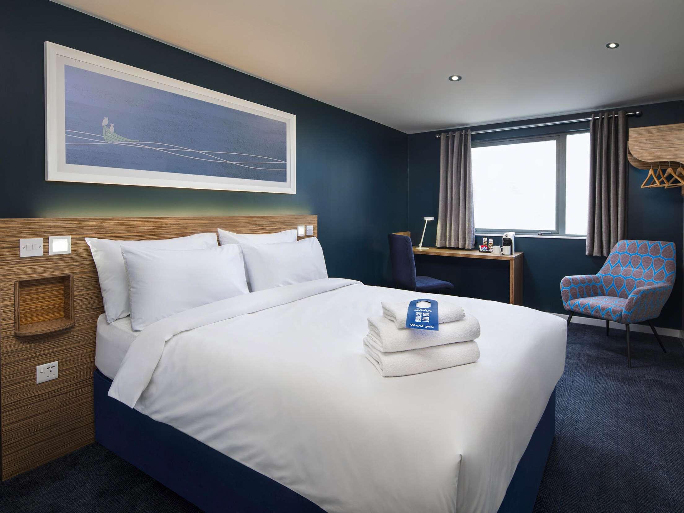 Travelodge Maidenhead Central 8/28