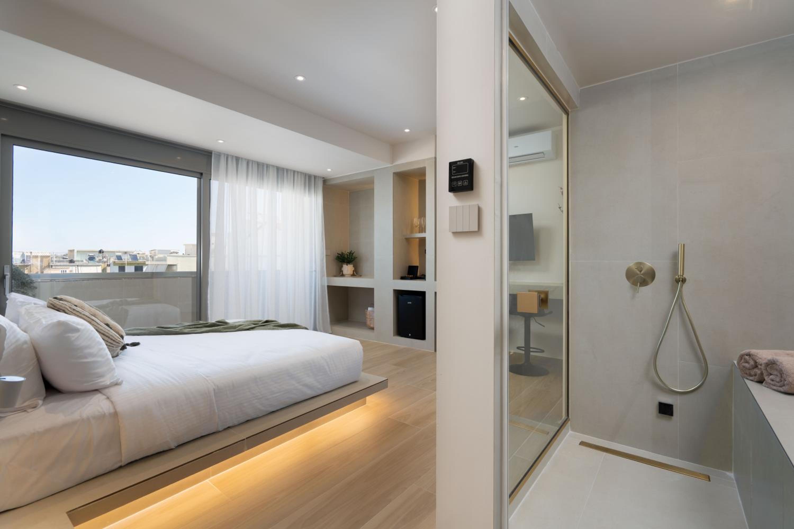 Selected Suites 8/21