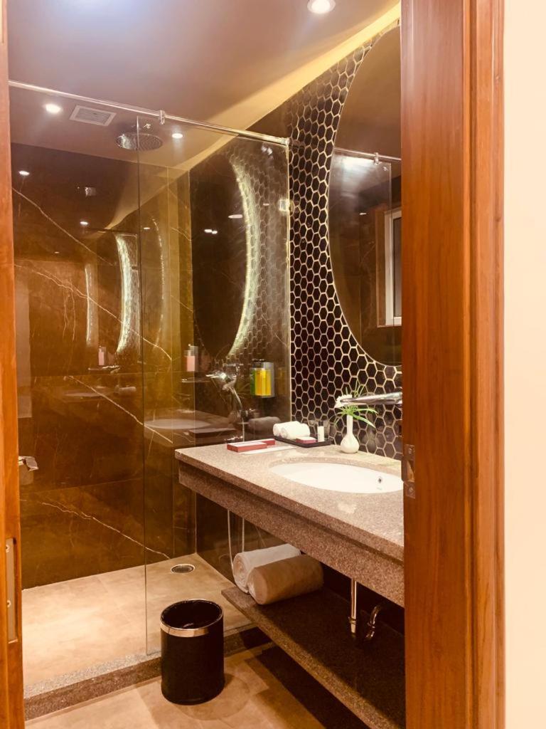 Inde Signature Jaipur 31/31