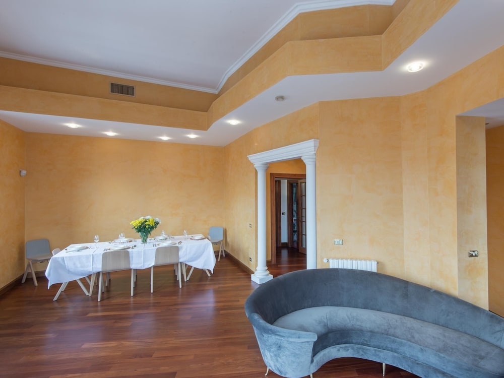 RSH Vatican Luxury View 22/49