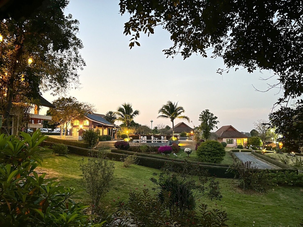 Phureenun Resort 46/50