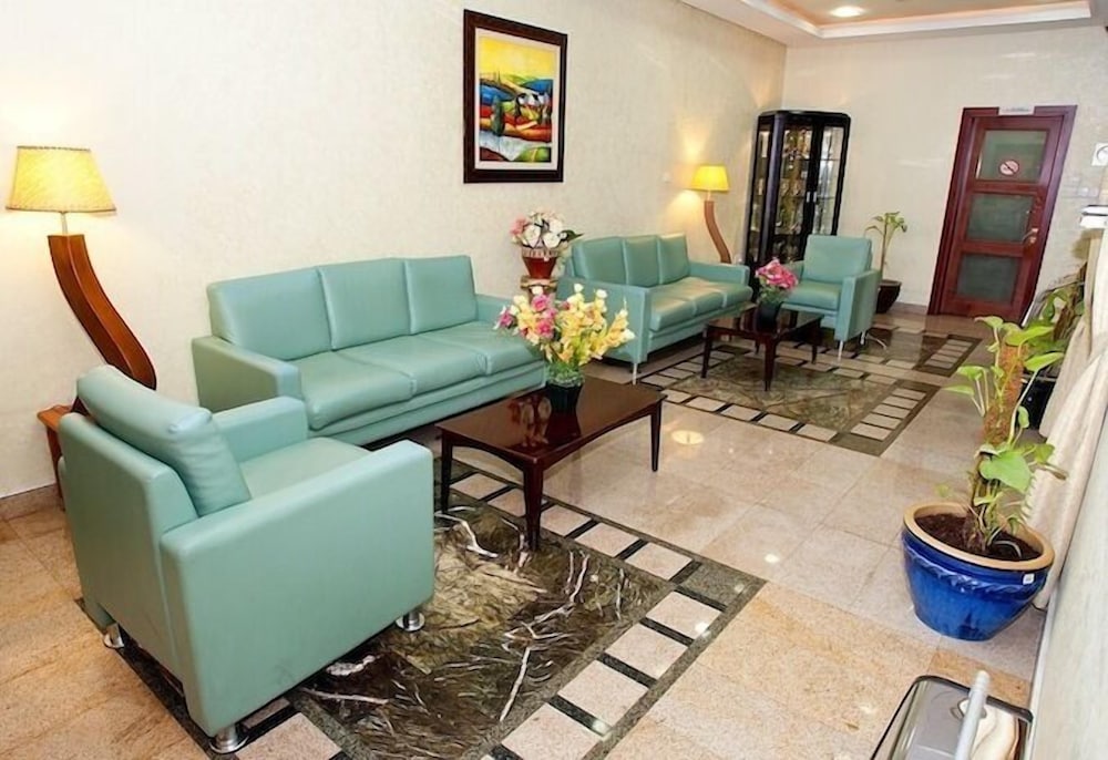 Safeer Plaza Hotel 35/50