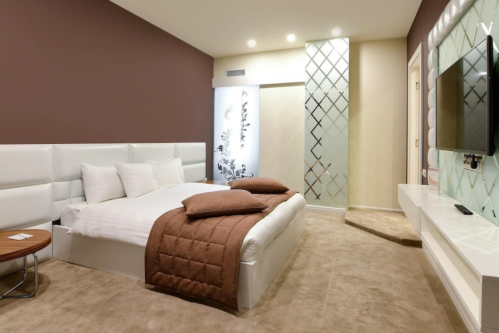 Opera Suite Hotel 16/50