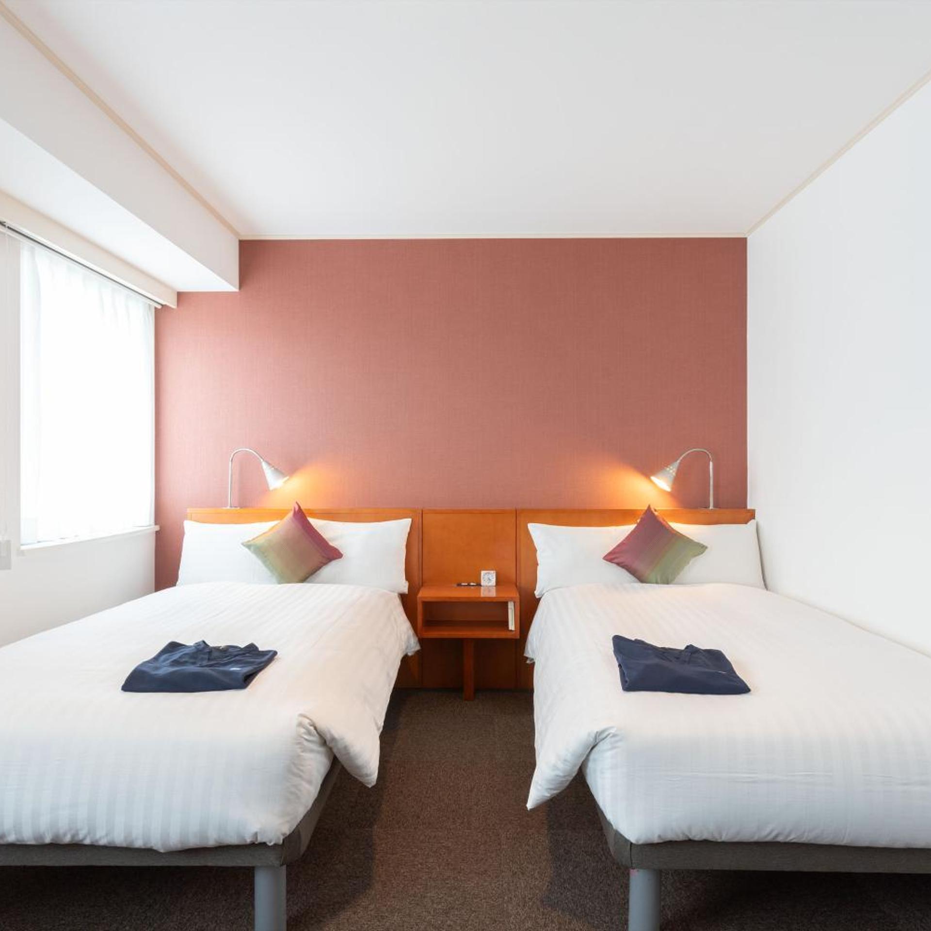 STANDARD, TWIN BEDS