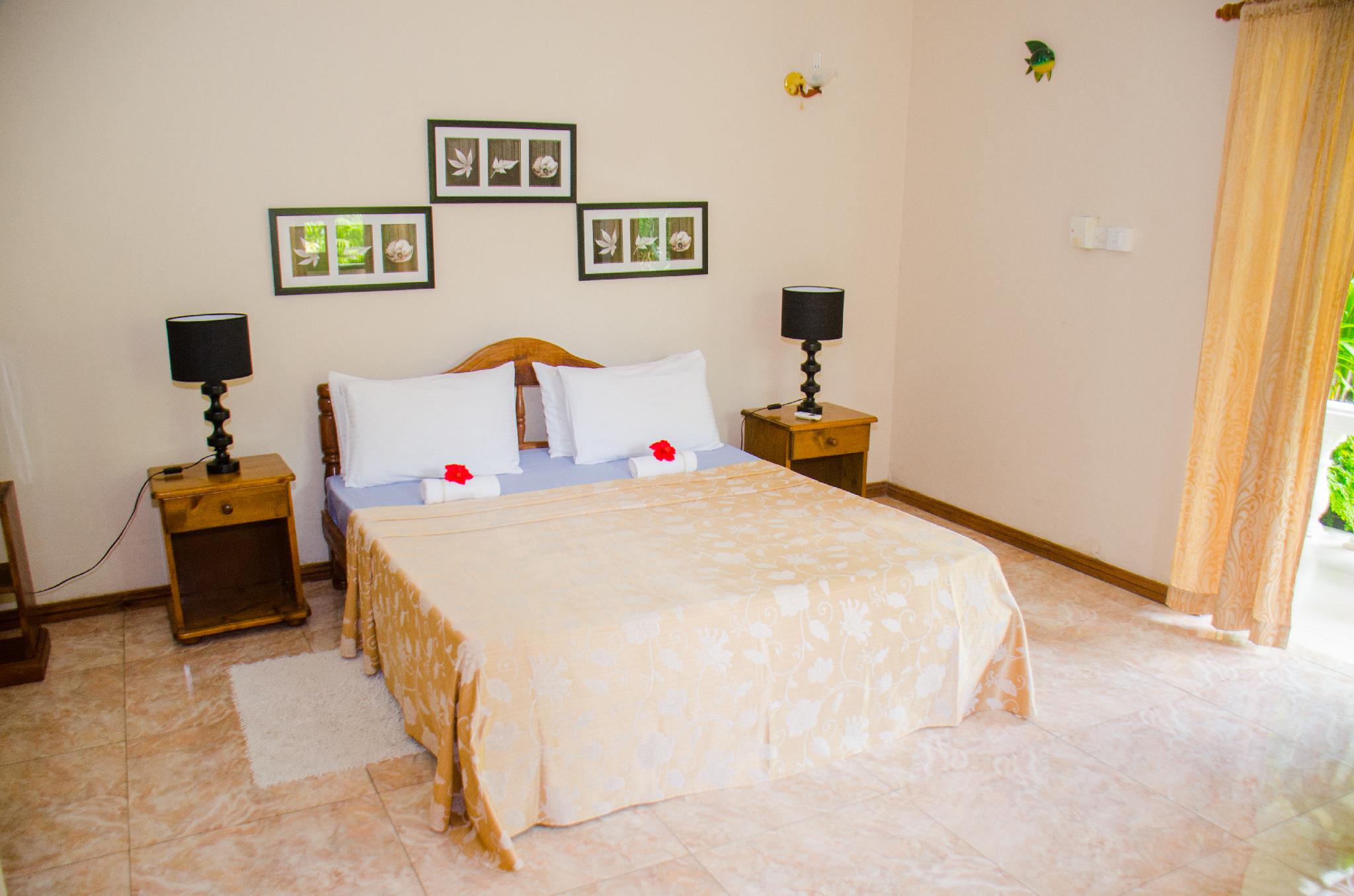 Villa Rafia Guesthouse 10/40