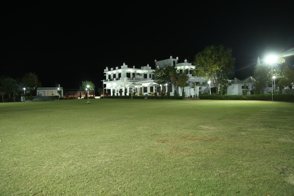 GULMOHAR SARISKA RESORT 26/45