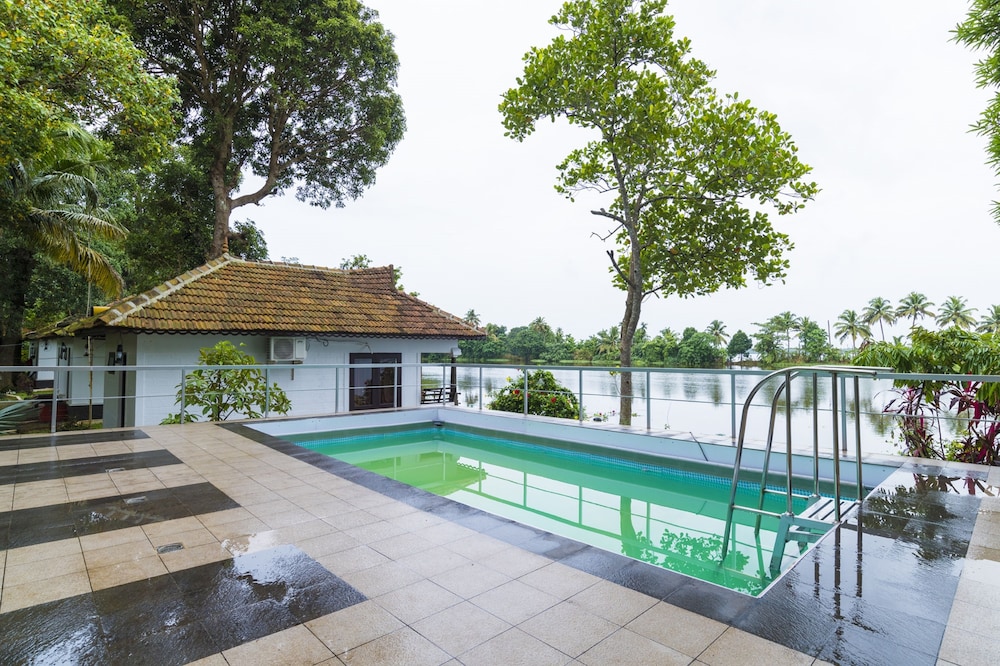Lake Haven Island Resorts 31/34