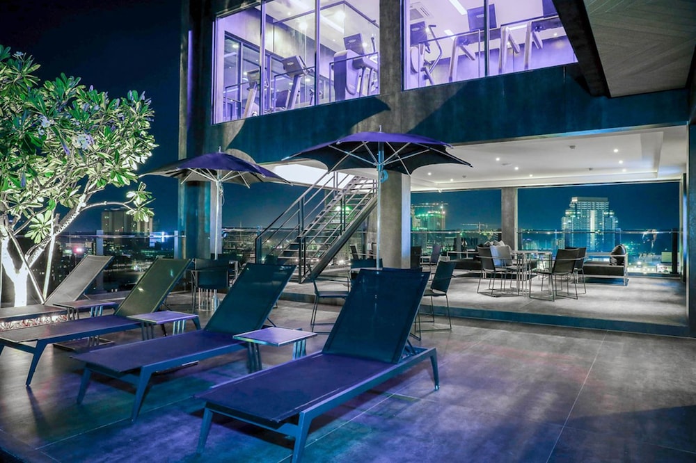 One Residence Hotel & Apartment 28/49