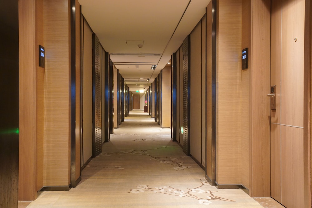 Baiyun City Hotel photo3