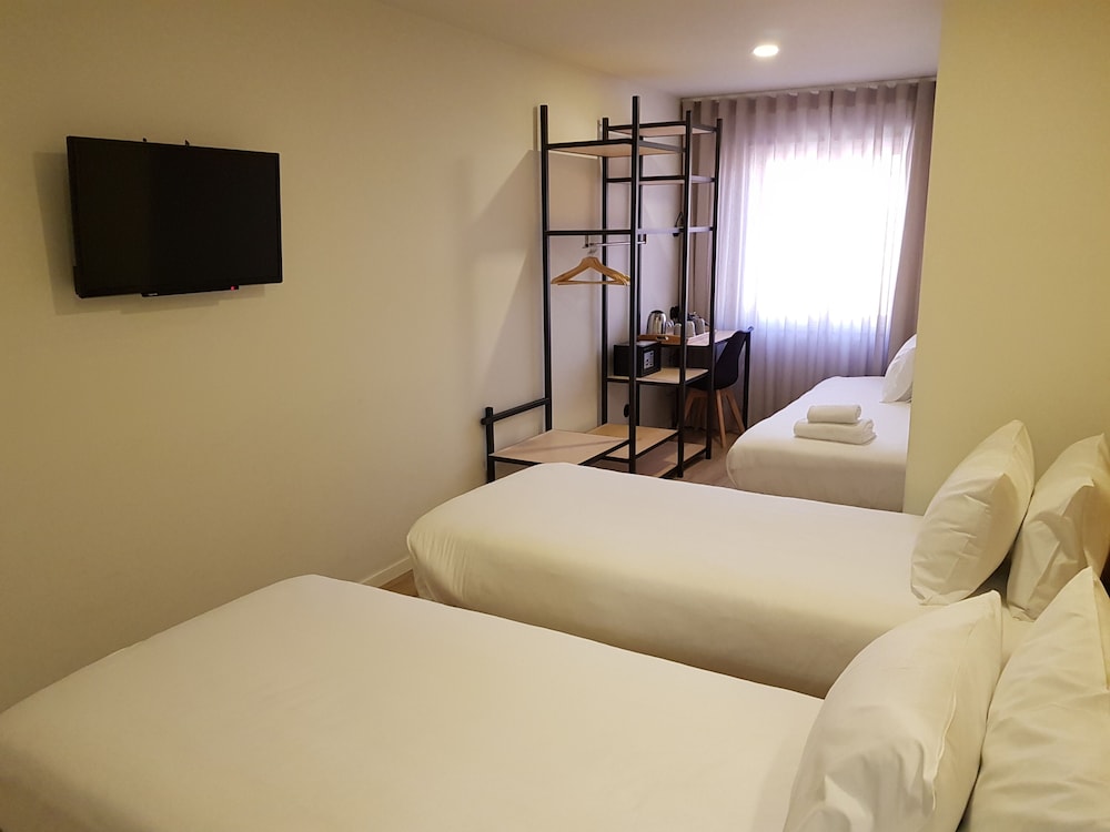 ROOM, TRIPLE