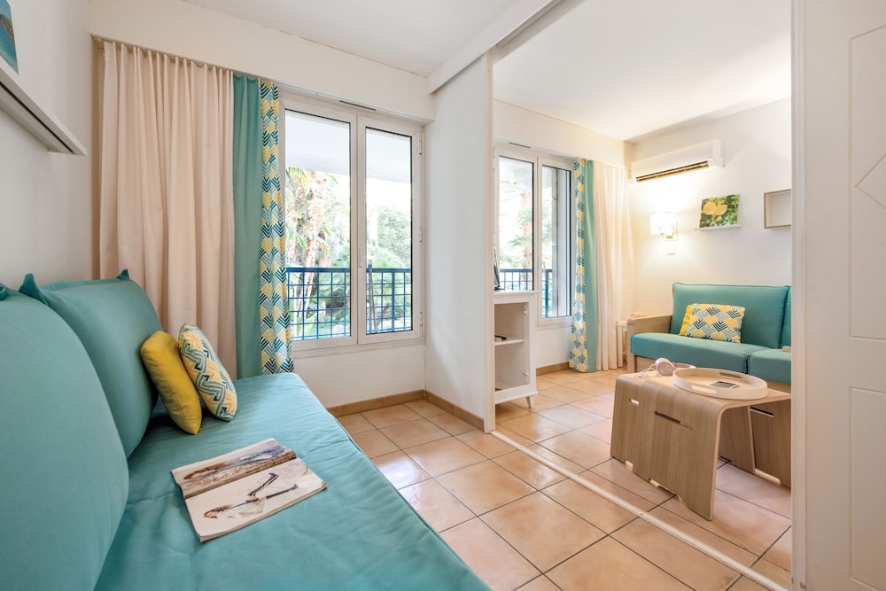 Residence Pierre And Vacances Les Rivages Du Parc 38/50