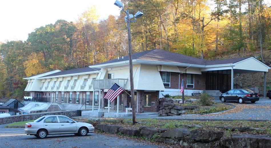 Passport Inn And Suites 10/11