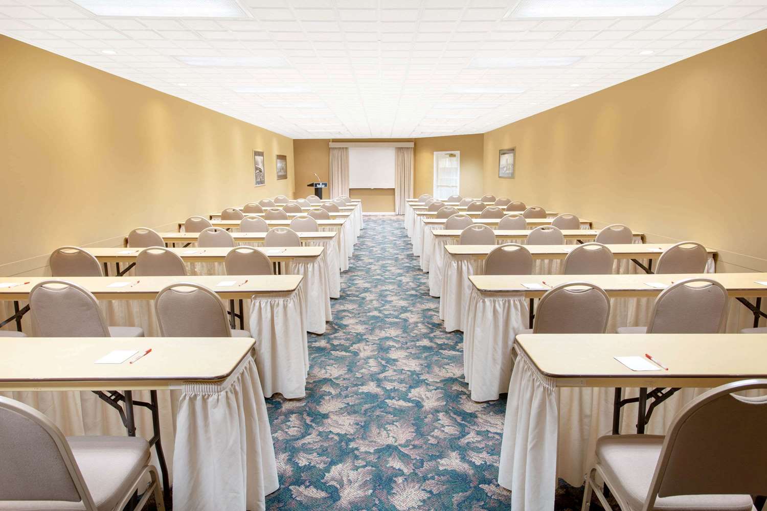 Clarion Hotel & Conference Center Lewiston 44/45
