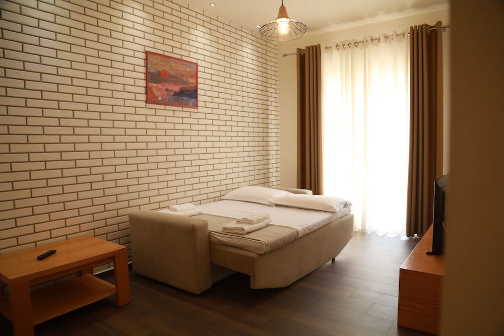 Sunrise Luxury Apartment 13/50