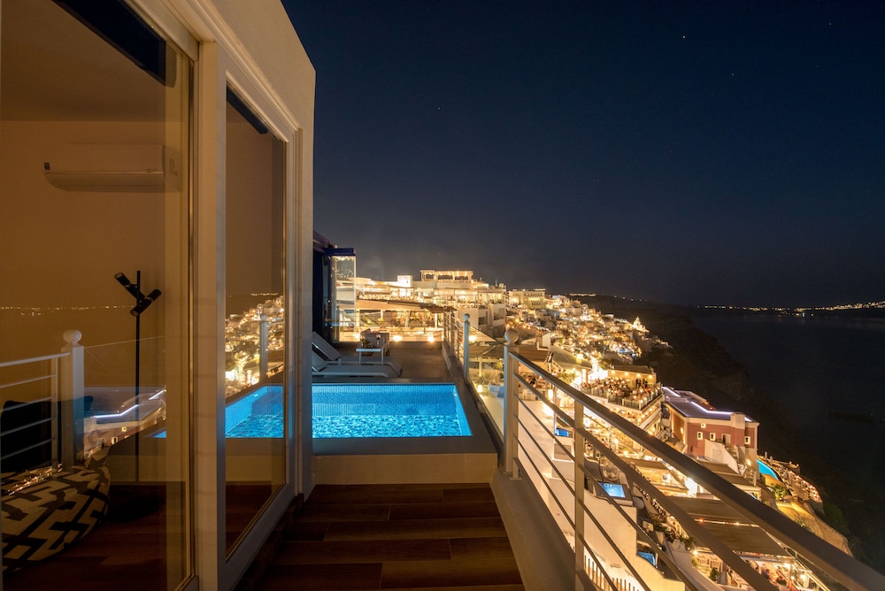 Nefeles Luxury Suites 4/49