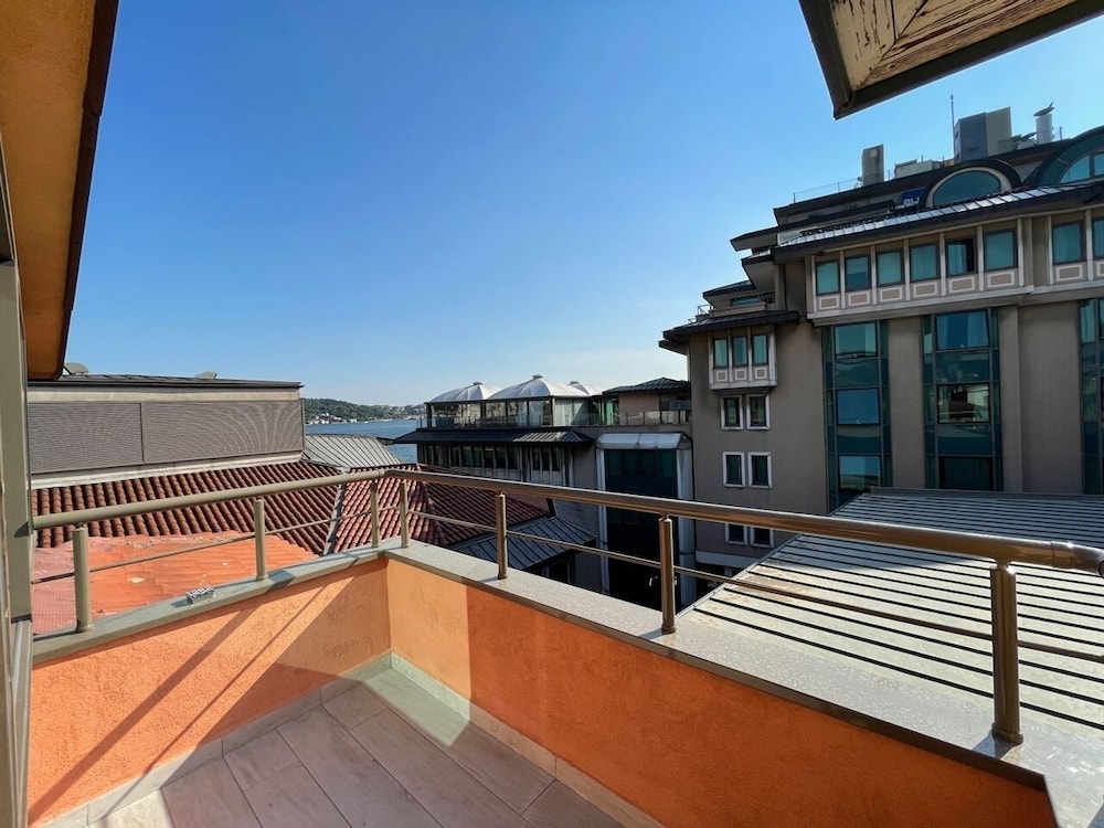 Feri Suites 45/50