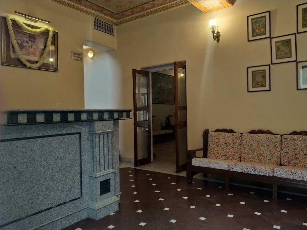 Anuraag Villa 38/65
