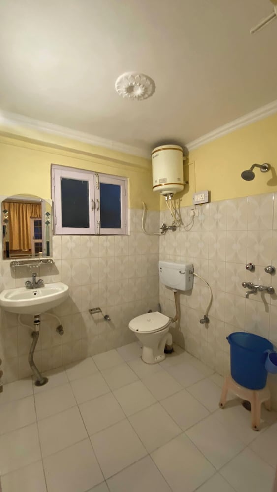 Hotel Ekant Lodge 47/50