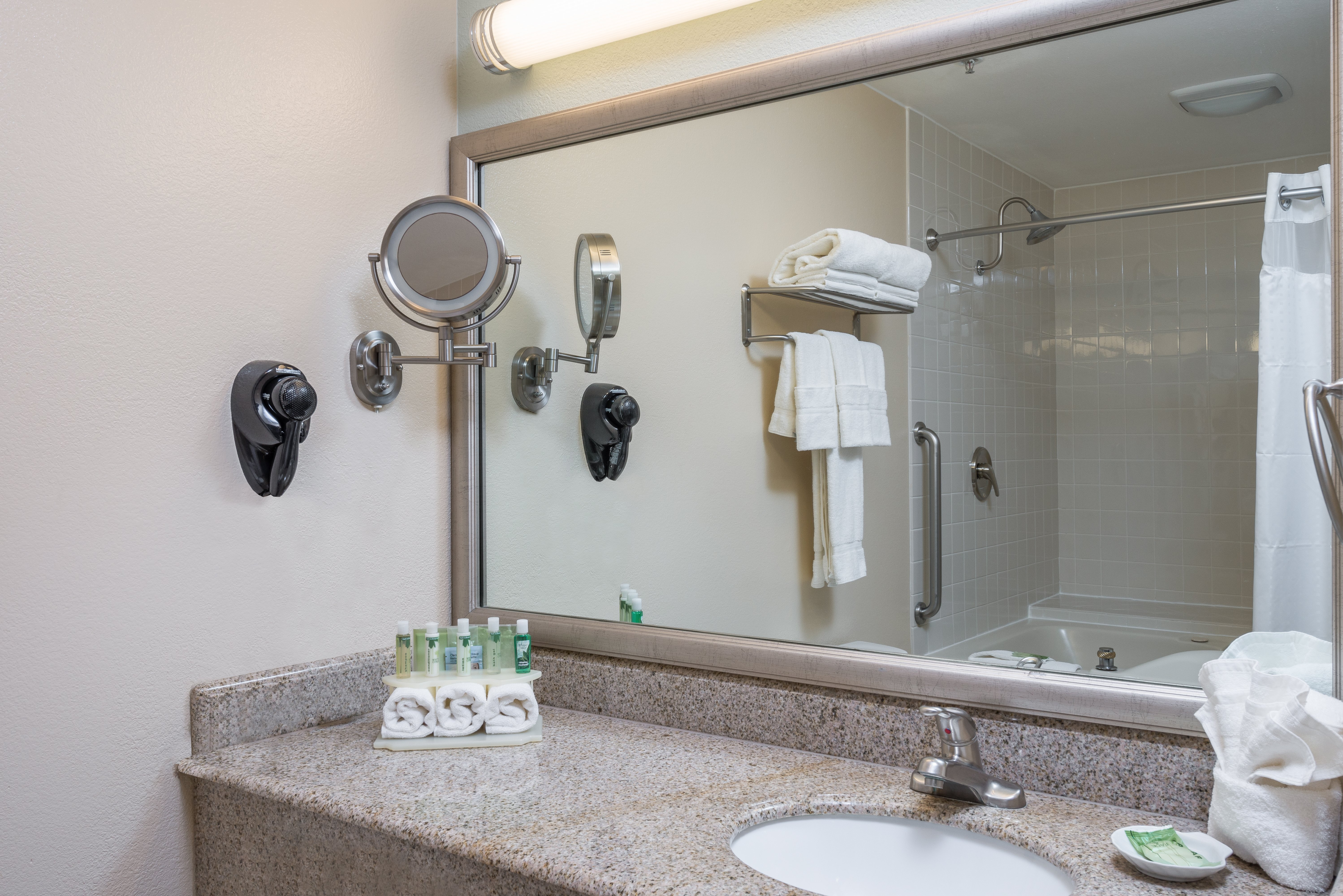 Holiday Inn Express Hotel Suites Santa Clara Silicon Valley 73/75