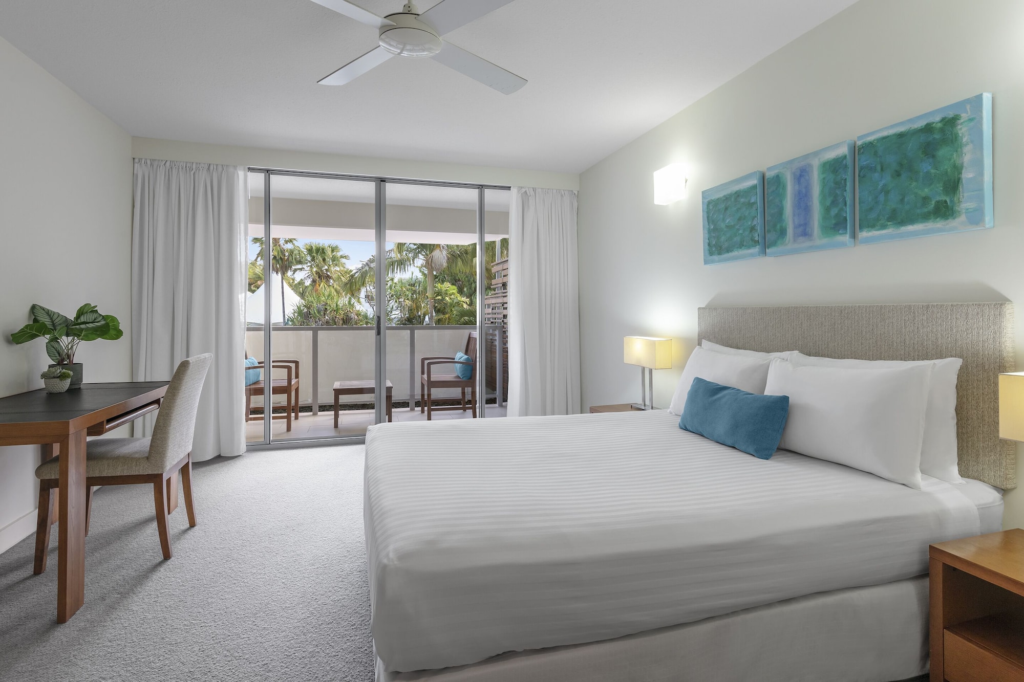2 Bedrooms, Ocean, Executive, Apartment